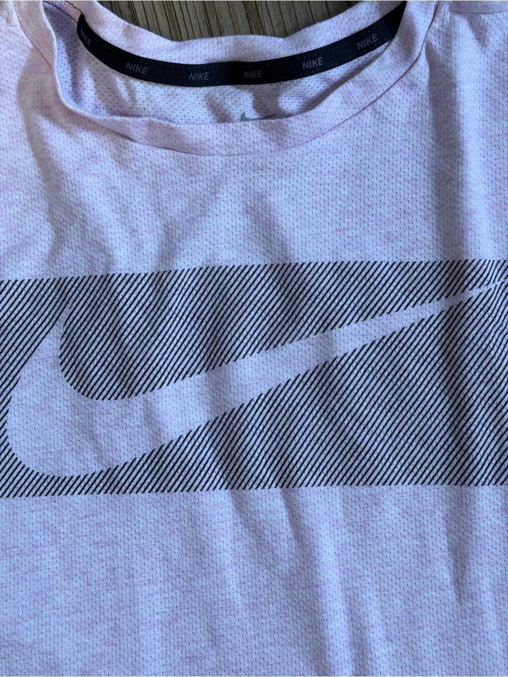 Nike Men’s Short Sleeve Tees in Pink, Light Pink, lightweight XL lot of 3 - Picture 5 of 7